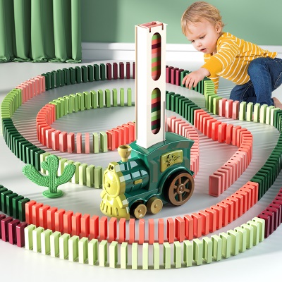 男孩玩具电动多米诺骨牌小火车自动发牌投放车儿童积木8五周岁6-9
