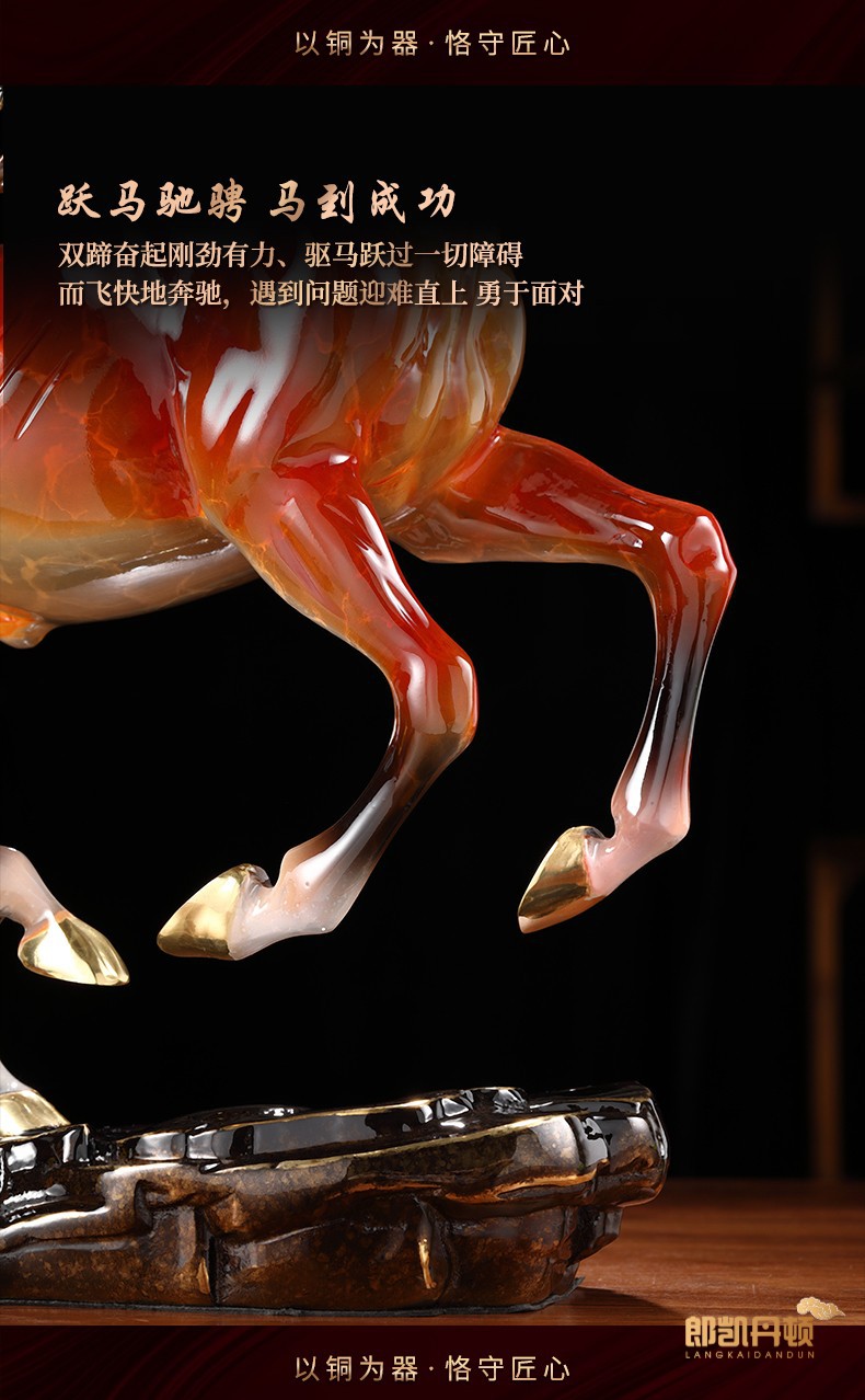 2044295ebee2611a.jpg