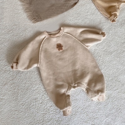 Y9270B杏粉色连体服（加绒款）
