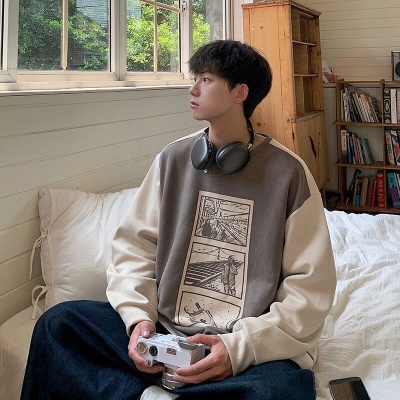 灰杏色