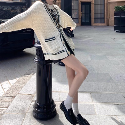 白色